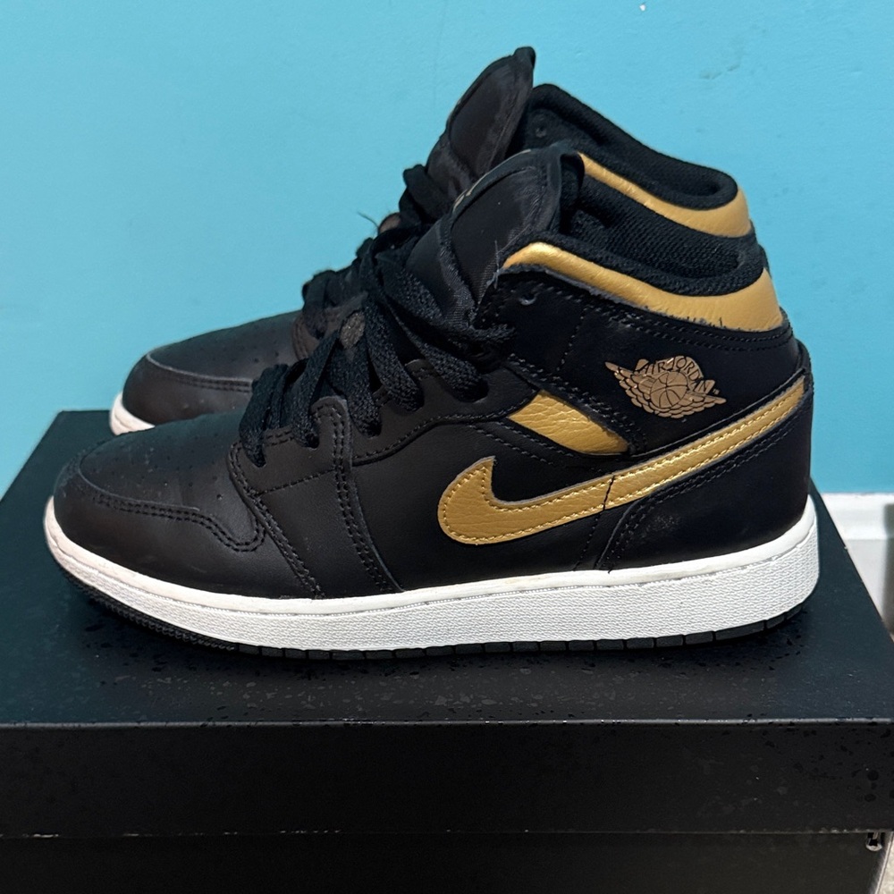 Boys Black and Gold Sneakers